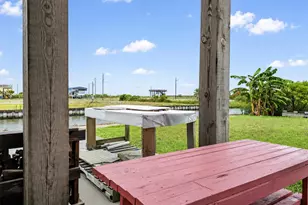 1111 Mabry St, Gilchrist, TX 77617 - Photo 45
