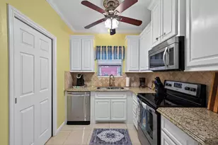 1111 Mabry St, Gilchrist, TX 77617 - Photo 17