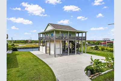 1111 Mabry Street, Gilchrist, TX 77617 - Photo 37