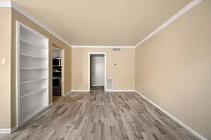 421 Emerson St, Houston, TX 77006 - Photo 11