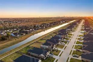 12114 Champion's Frst Dr, Mont Belvieu, TX 77535 - Photo 37