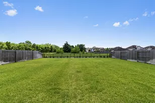 12114 Champion's Frst Dr, Mont Belvieu, TX 77535 - Photo 33