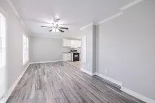 2206 Alabama St, Baytown, TX 77520 - Photo 9