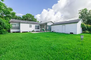 2206 Alabama St, Baytown, TX 77520 - Photo 5