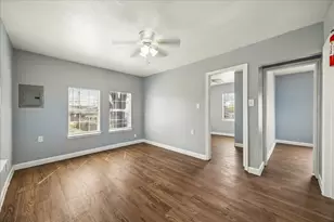 3933 Linder St, Houston, TX 77026 - Photo 7