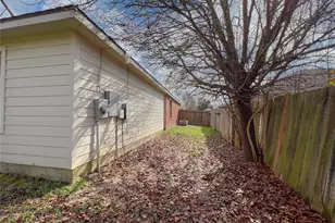 9823 Cassowary Dr, Conroe, TX 77385 - Photo 41