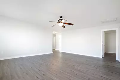 9823 Cassowary Drive, Conroe, TX 77385 - Photo 9