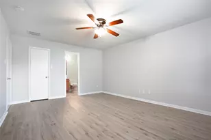 9823 Cassowary Dr, Conroe, TX 77385 - Photo 21