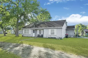2926 Massey Tompkins Rd, Baytown, TX 77521 - Photo 7