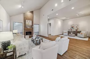 2702 S Glen Haven Blvd, Houston, TX 77025 - Photo 5