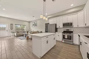 9724 Racine St, Houston, TX 77029 - Photo 11