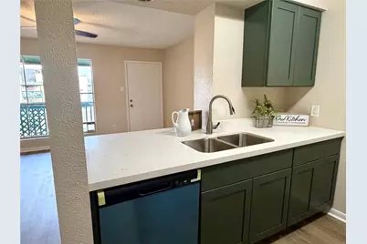 1516 Bay Area Boulevard #G6, Houston, TX 77058 - Photo 5