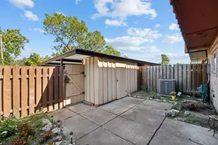 2342 Triway Ln, Houston, TX 77043 - Photo 29