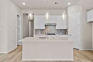 5218 Maple Wood Dr, Manvel, TX 77578 - Photo 3