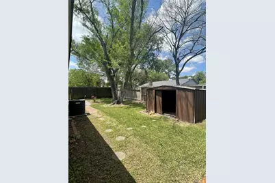 7622 Bubbling Spring Lane, Houston, TX 77086 - Photo 19