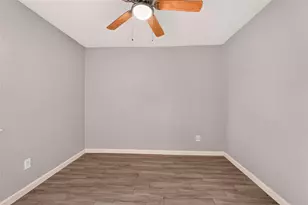7622 Bubbling Spring Ln, Houston, TX 77086 - Photo 15