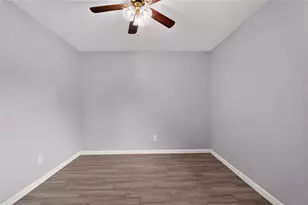 7622 Bubbling Spring Ln, Houston, TX 77086 - Photo 13