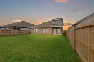 1934 Stargazer Ln, Angleton, TX 77515 - Photo 21