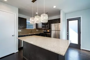 906 W 9th St, Houston, TX 77007 - Photo 13