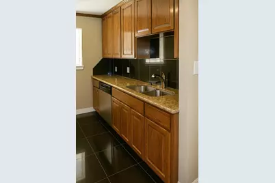 4719 Clay Street #2, Houston, TX 77023 - Photo 5