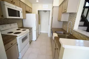 8263 Sands Point Dr, Houston, TX 77036 - Photo 5