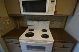 8263 Sands Point Dr, Houston, TX 77036 - Photo 9