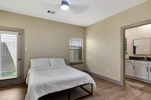 837 W 25th St, Houston, TX 77008 - Photo 7