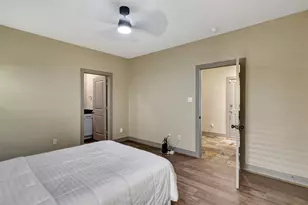 837 W 25th St, Houston, TX 77008 - Photo 9