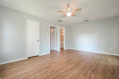 4810 Carmen Street, Houston, TX 77033 - Photo 9