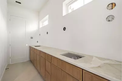 2011 Singleton Street, Houston, TX 77008 - Photo 13