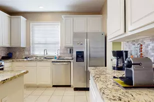 14 Willow Point Pl, The Woodlands, TX 77382 - Photo 11