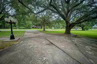 3640 Whippoorwill St, Pinehurst, TX 77630 - Photo 21