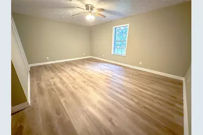 3640 Whippoorwill Street, Pinehurst, TX 77630 - Photo 13