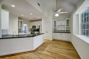 3608 Timberside Cir Dr, Houston, TX 77025 - Photo 11