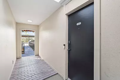 4637 Wild Indigo Street #492, Houston, TX 77027 - Photo 3