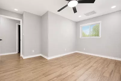 10615 Piping Rock Lane, Houston, TX 77042 - Photo 25
