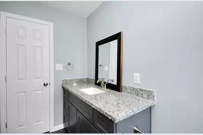 7919 Brays Street #B, Houston, TX 77012 - Photo 5