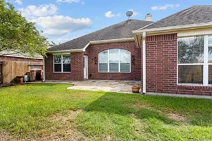 8817 Sunforest Ln, Pearland, TX 77584 - Photo 17