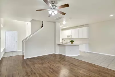 39 Camellia Grove Circle, The Woodlands, TX 77382 - Photo 11