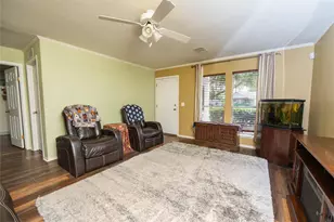 10130 Summerberry Ln, Tomball, TX 77375 - Photo 5