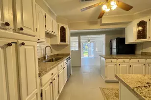 1112 Southampton Rd, Angleton, TX 77515 - Photo 11