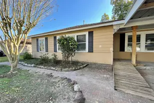 1112 Southampton Rd, Angleton, TX 77515 - Photo 3