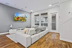 317 Eado Park Cir, Houston, TX 77020 - Photo 1