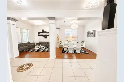 5507 Cranston Court, Sugar Land, TX 77479 - Photo 9