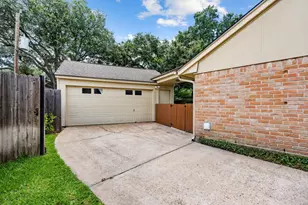 3022 Kevin Ln, Houston, TX 77043 - Photo 35