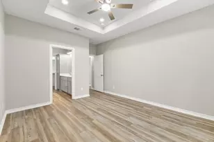 504 W 10th St, Hearne, TX 77859 - Photo 11