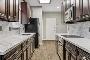 9400 Doliver Dr, Houston, TX 77063 - Photo 7