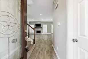 9400 Doliver Dr, Houston, TX 77063 - Photo 3