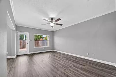 2034 Glencove Drive, Seabrook, TX 77586 - Photo 5