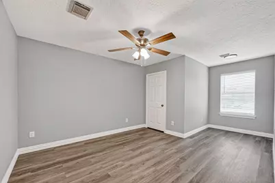 2034 Glencove Drive, Seabrook, TX 77586 - Photo 17